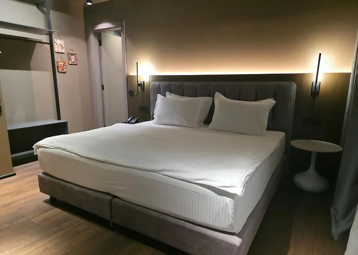 Mondial Hotel Tirana
